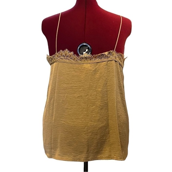 Bundle of 2: Spaghetti Strap Camisoles by H&M & LOVEAU Dear (Wardrobe Essential) - Picture 8 of 16